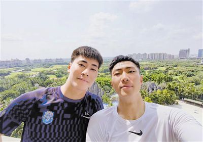 亚洲动漫第一页